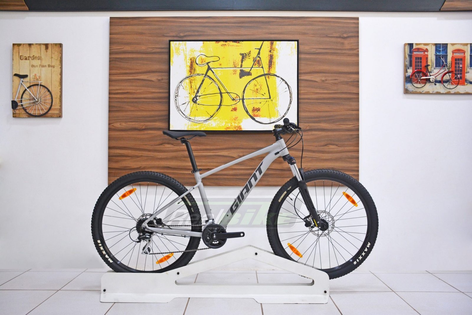 Bicicleta Giant Talon 2 GRAY CONCRETE 2021