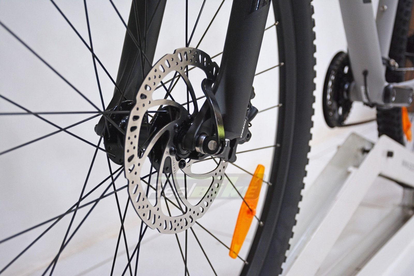 Bicicleta Giant Talon 2 GRAY CONCRETE 2021 - Imagem 8